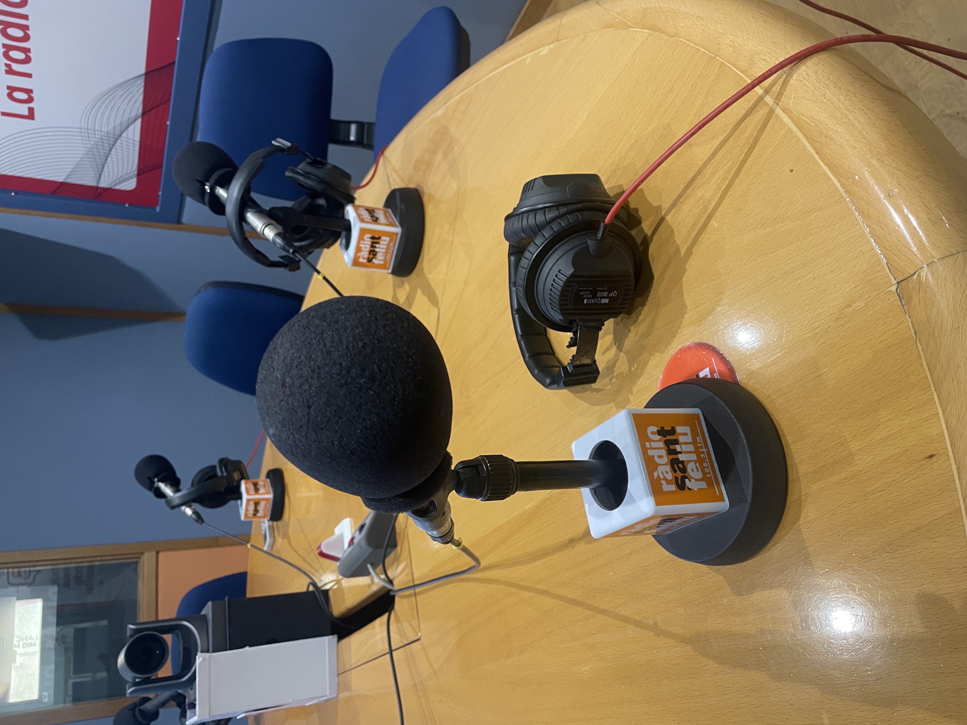 Sesión de grabación en la radio